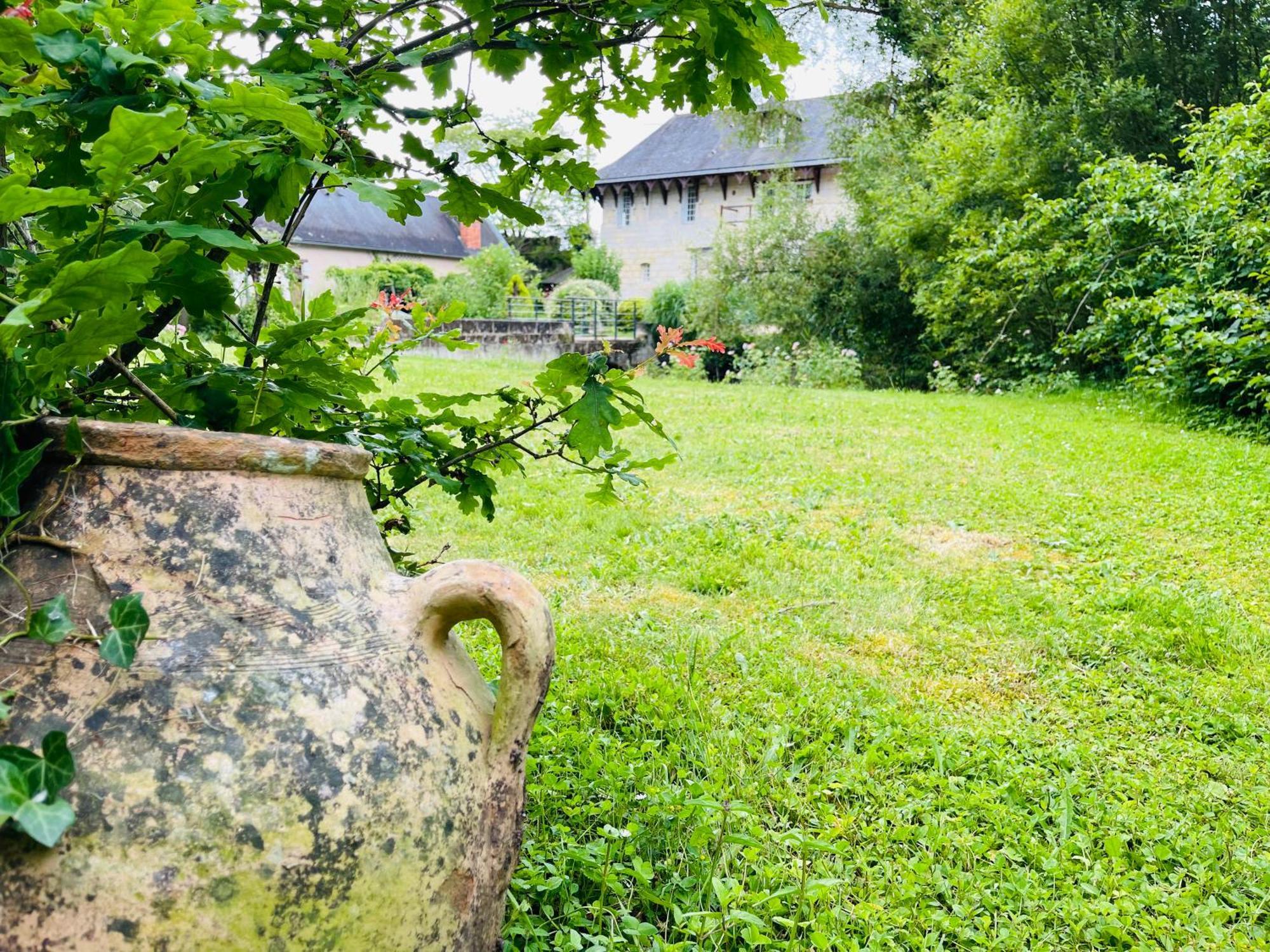 Domaine Jeanne De Laval Villa La Bohalle Bagian luar foto